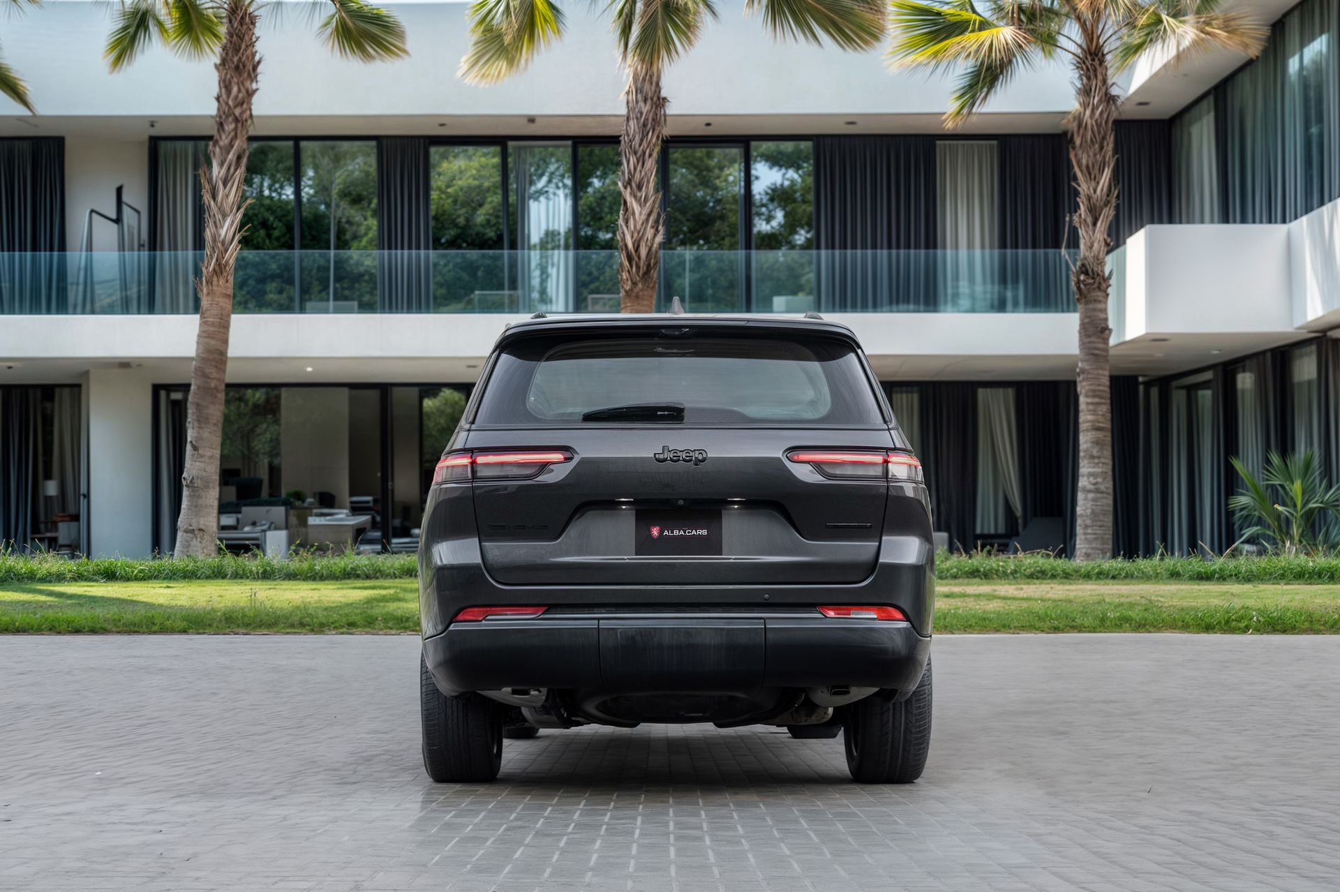 2022 Jeep Grand Cherokee photo 5