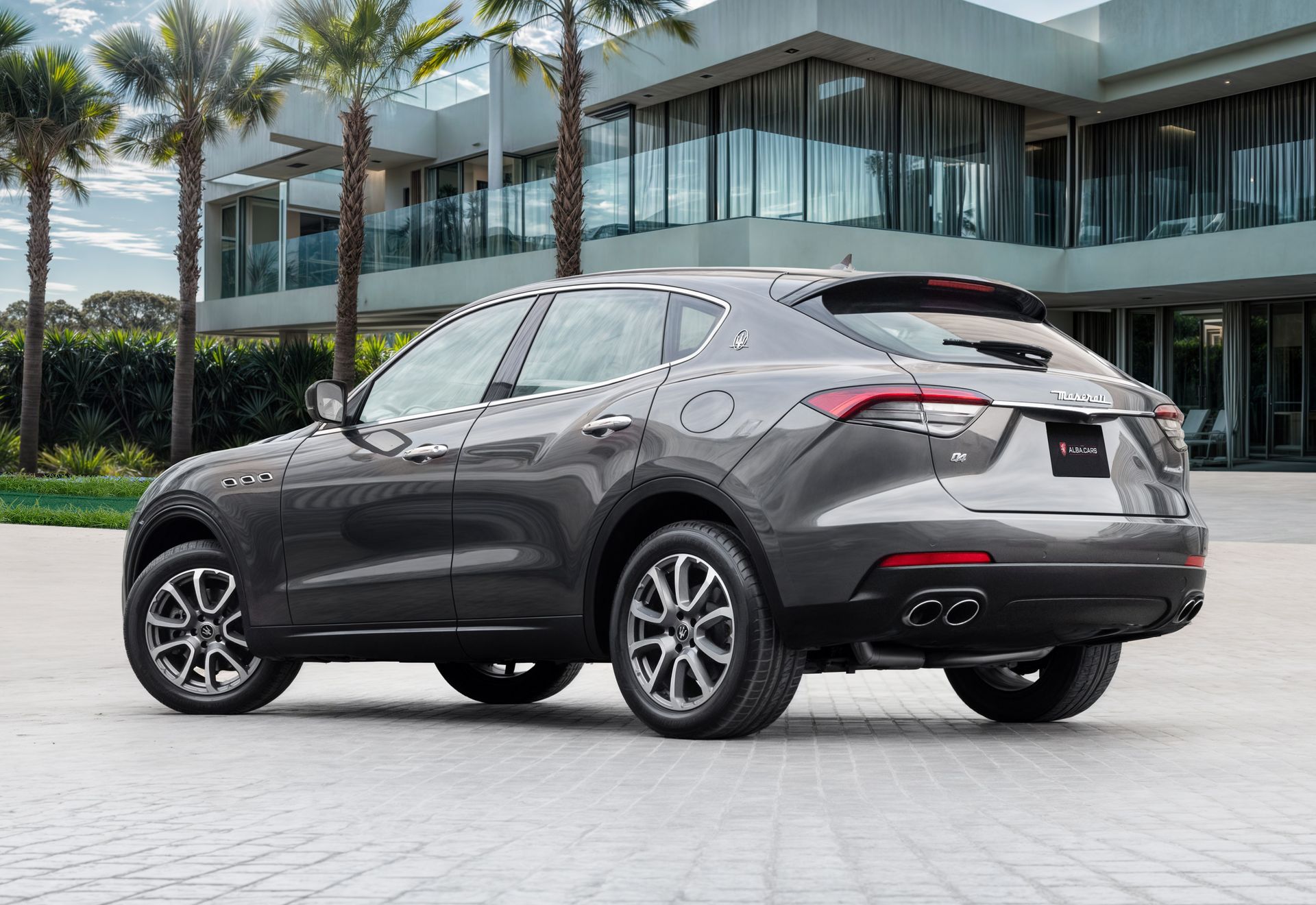 2021 Maserati Levante photo 3