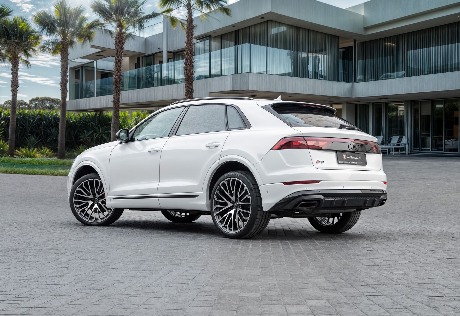 2024 Audi Q8 photo 3