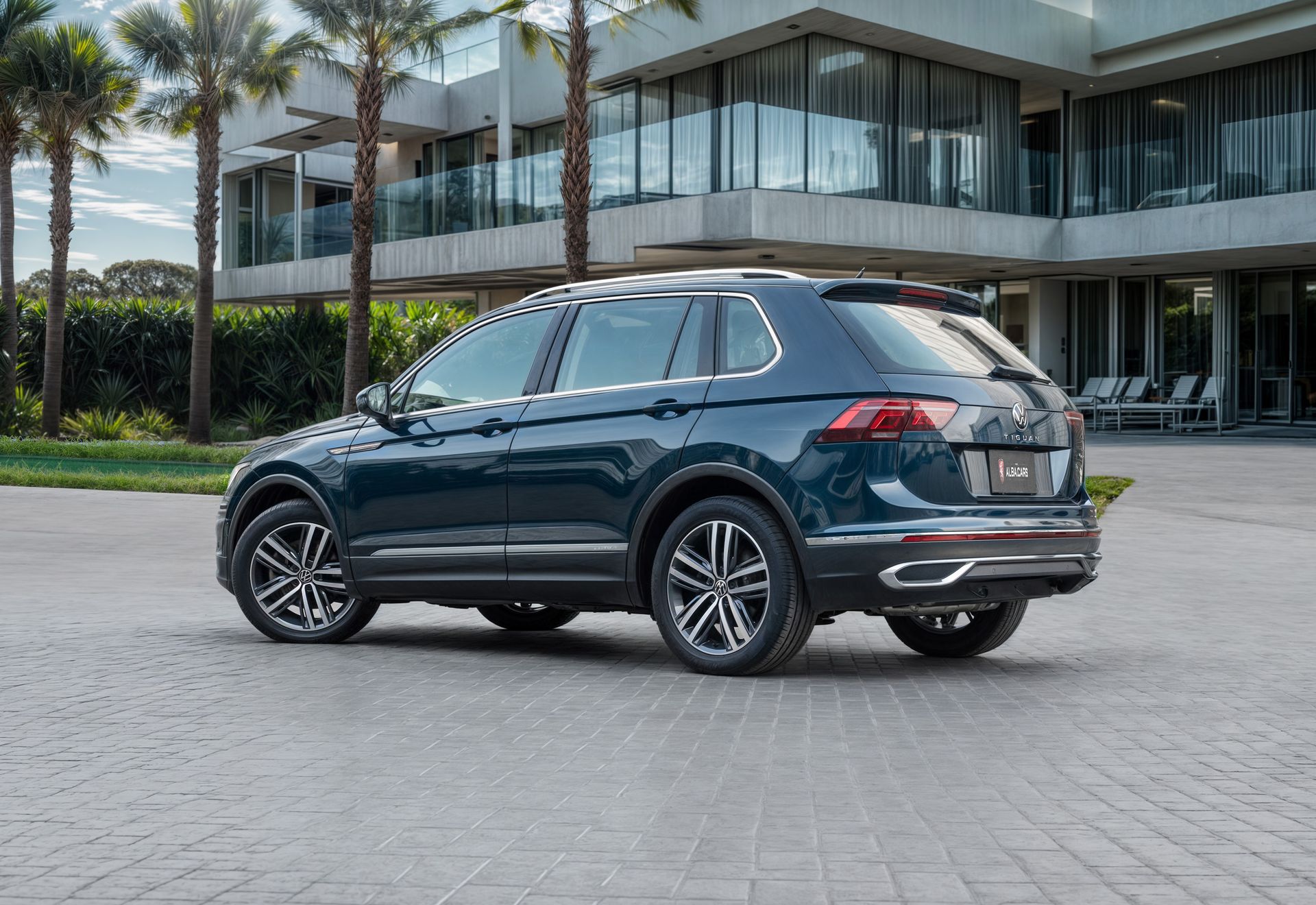 2024 Volkswagen Tiguan photo 3