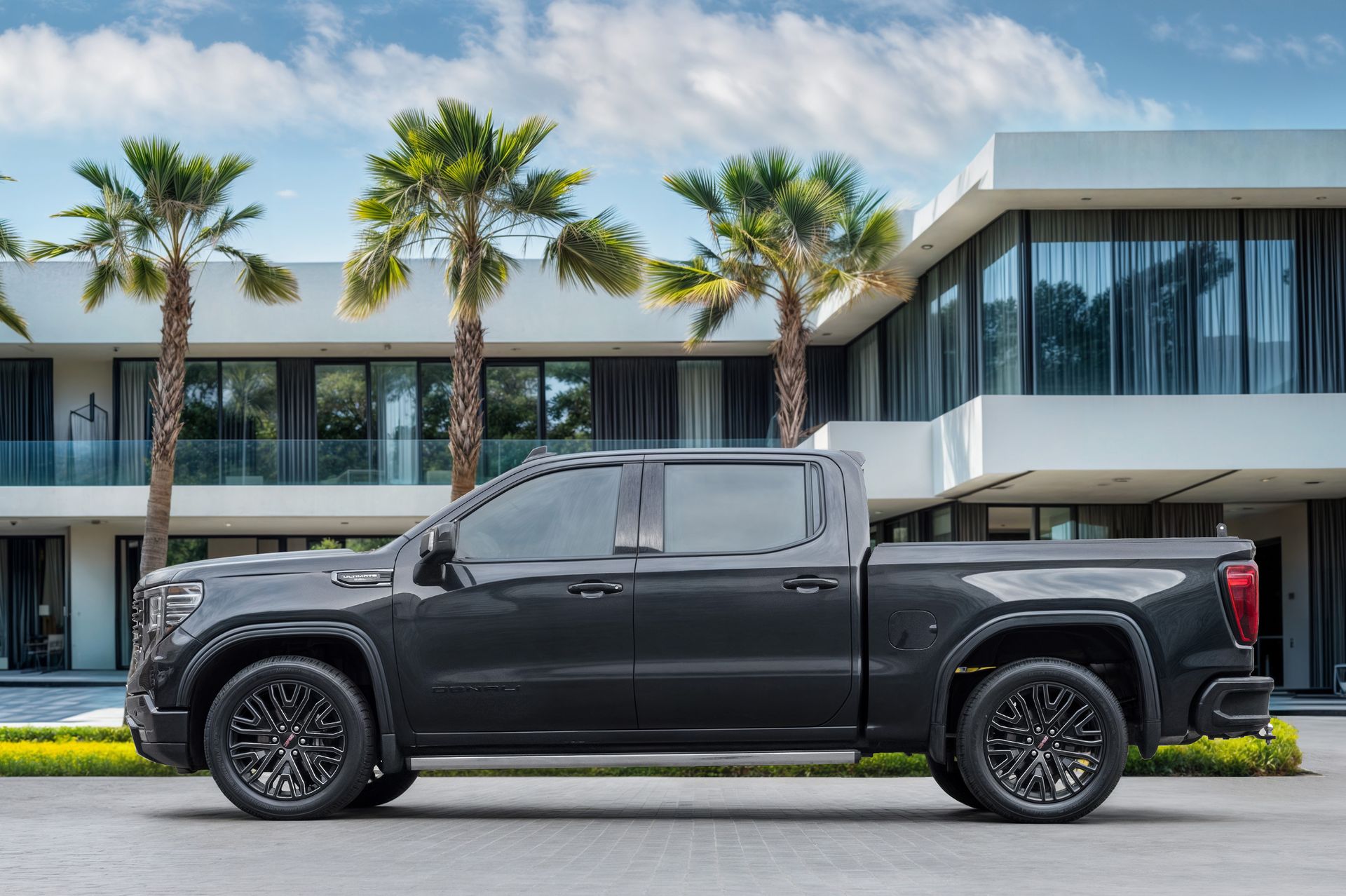 2022 GMC Sierra photo 2
