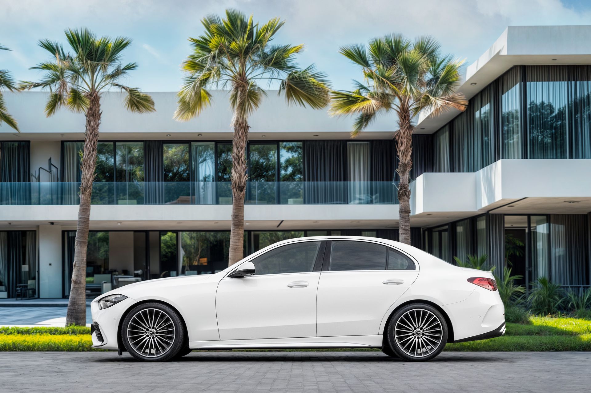 2024 Mercedes-Benz C-Class photo 2