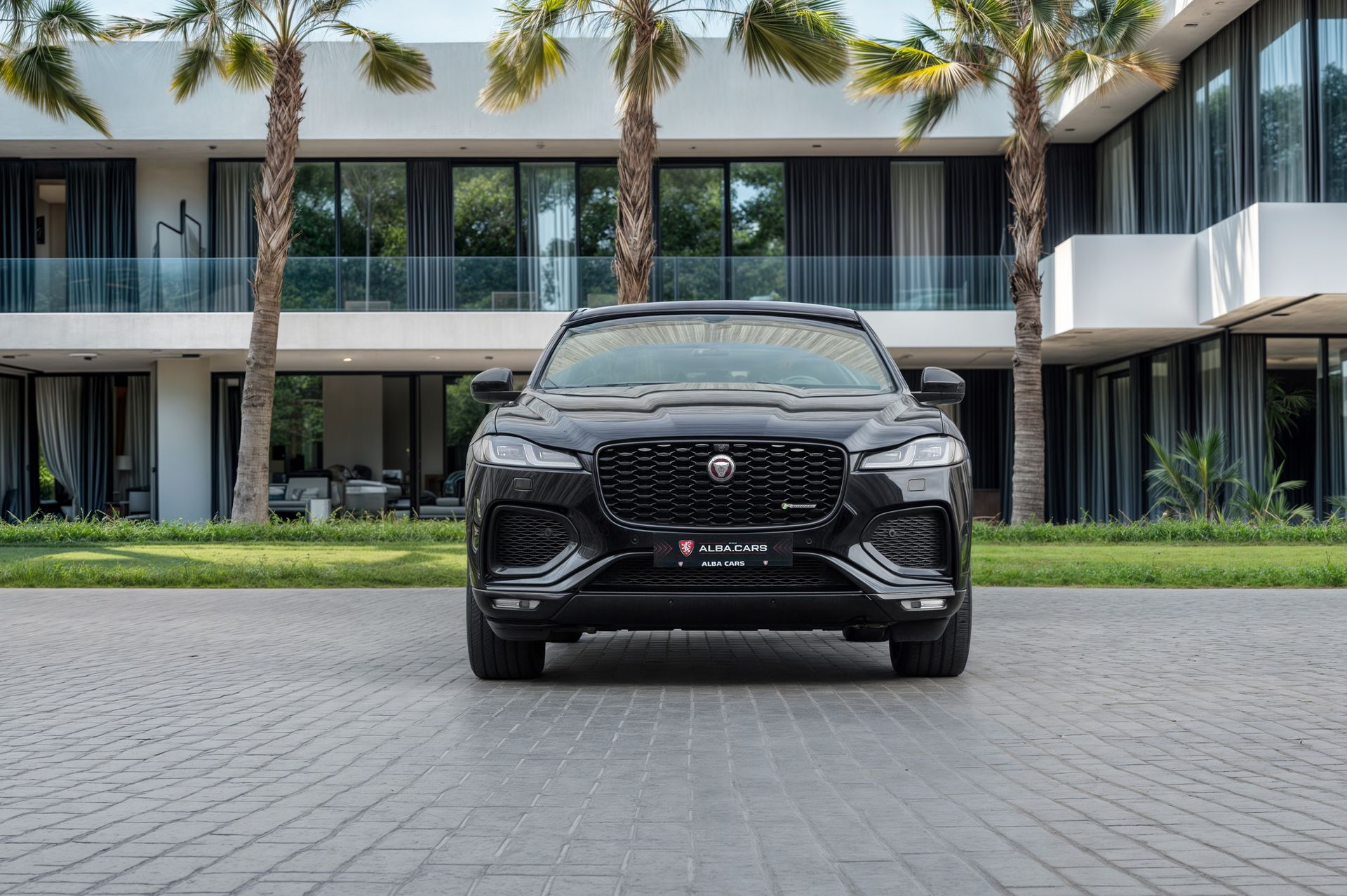 2021 Jaguar F-Pace photo 4