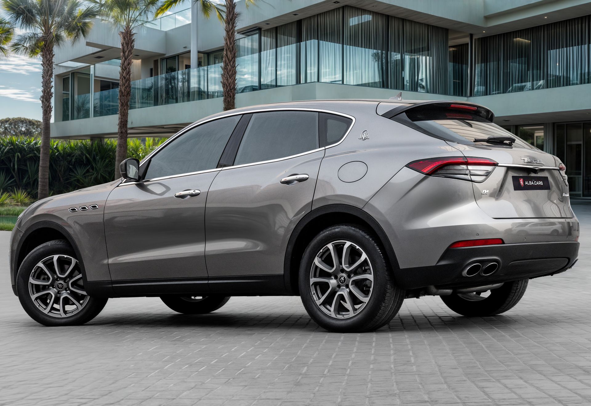 2021 Maserati Levante photo 3
