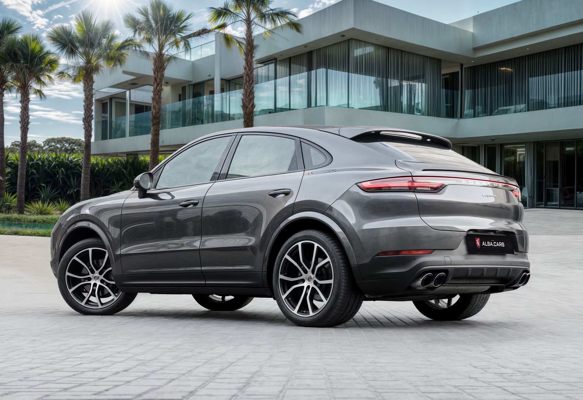 2023 Porsche Cayenne photo 3