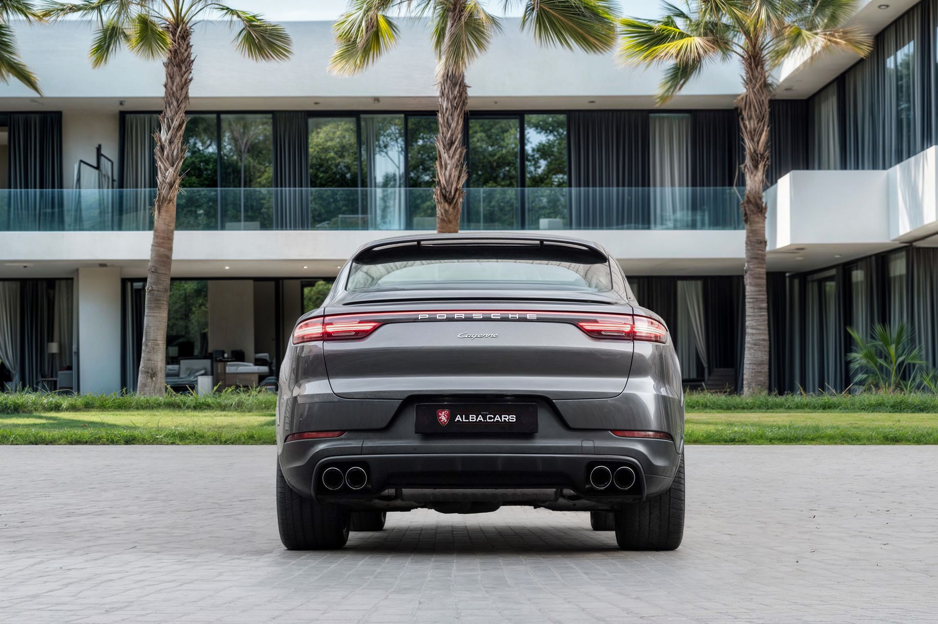 2023 Porsche Cayenne photo 5