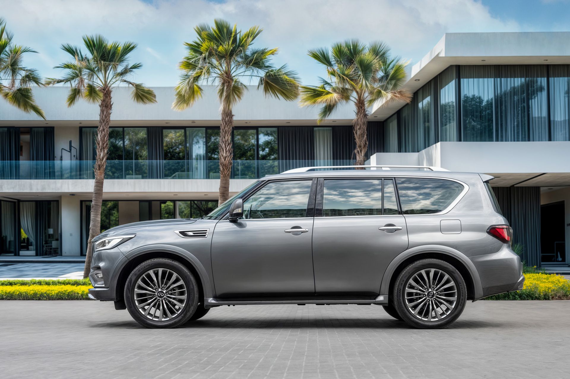 2021 Infiniti QX80 photo 2