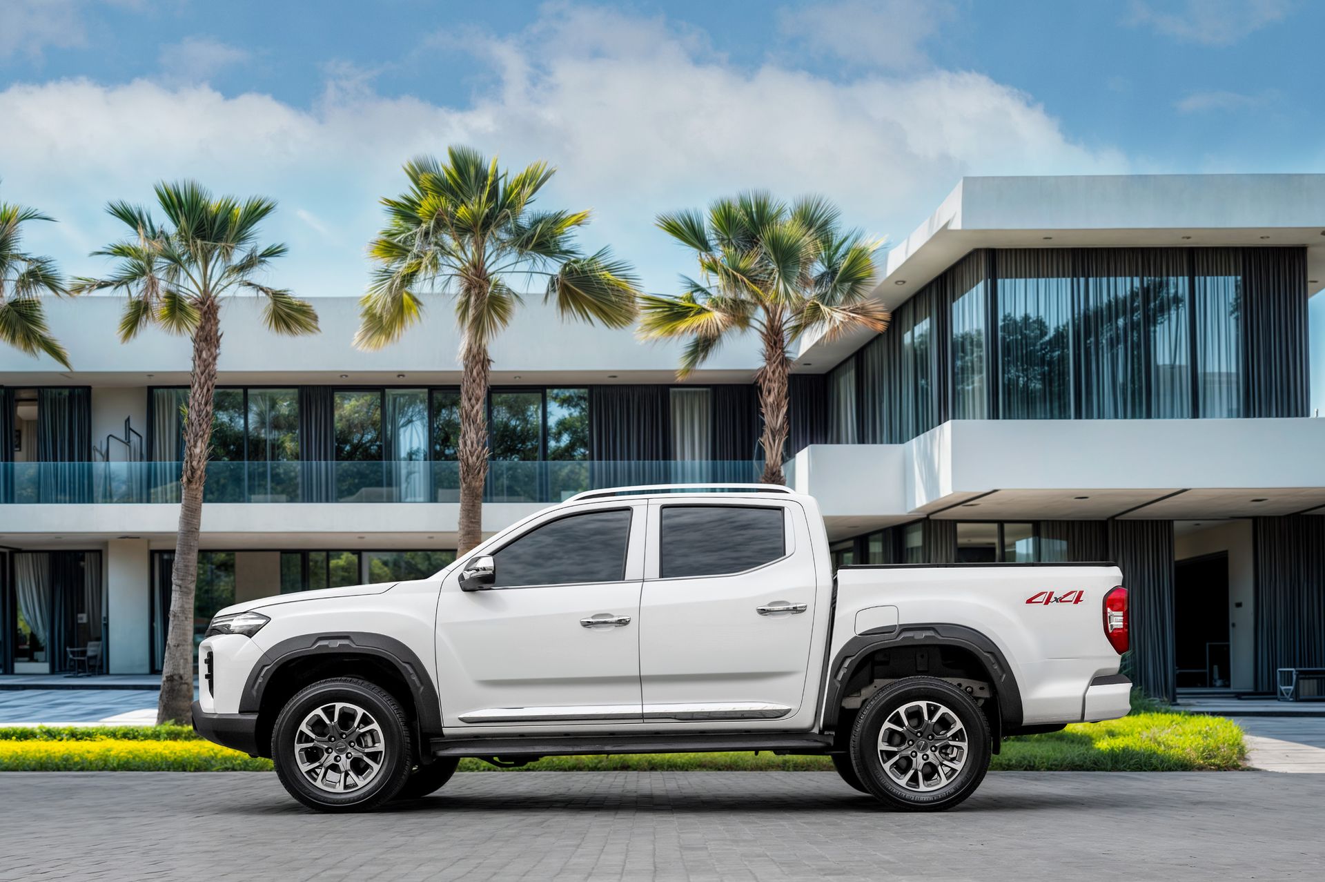 2025 Maxus T90 photo 2