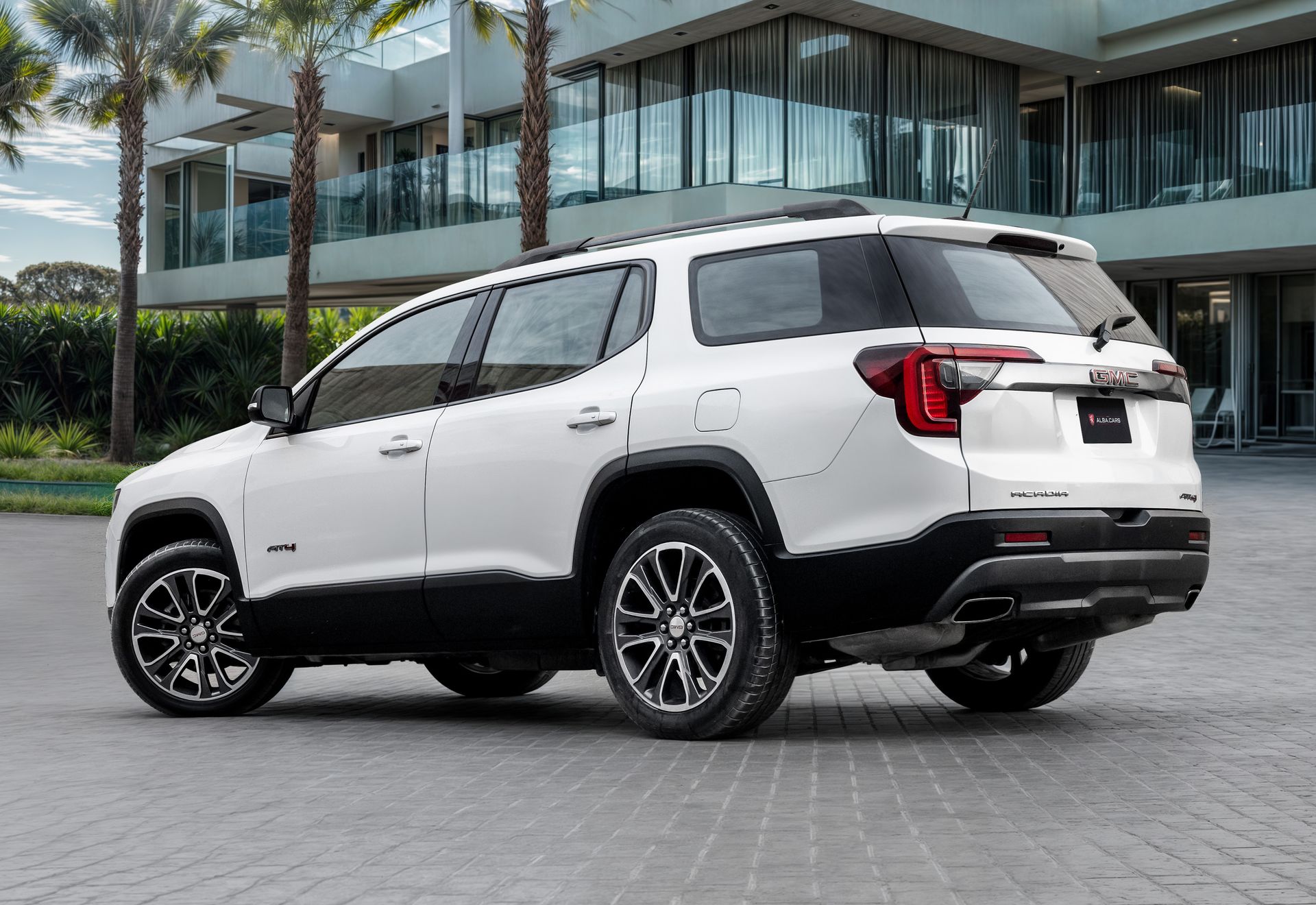 2023 GMC Acadia photo 3