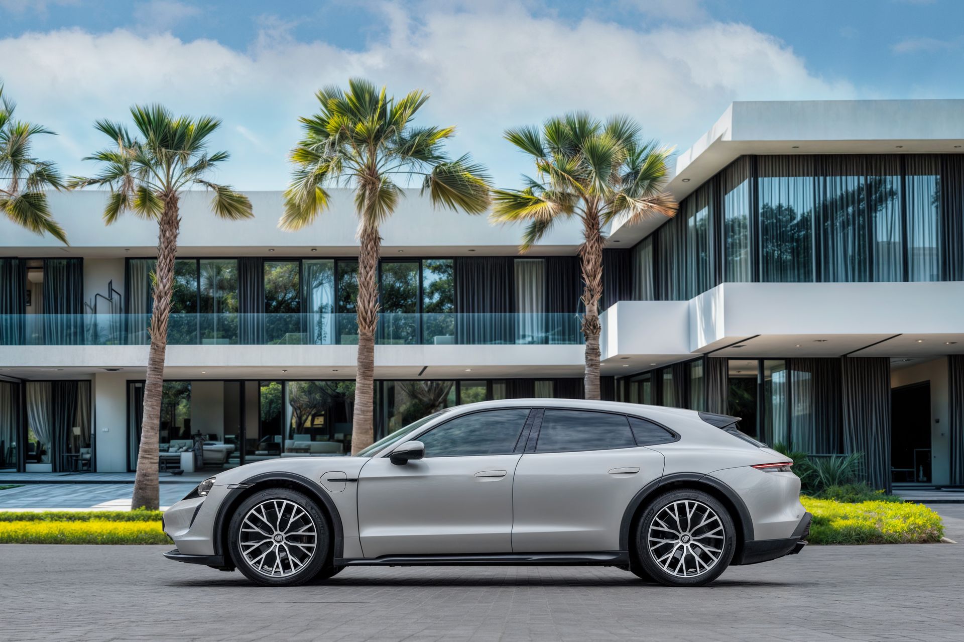 2021 Porsche Taycan photo 2