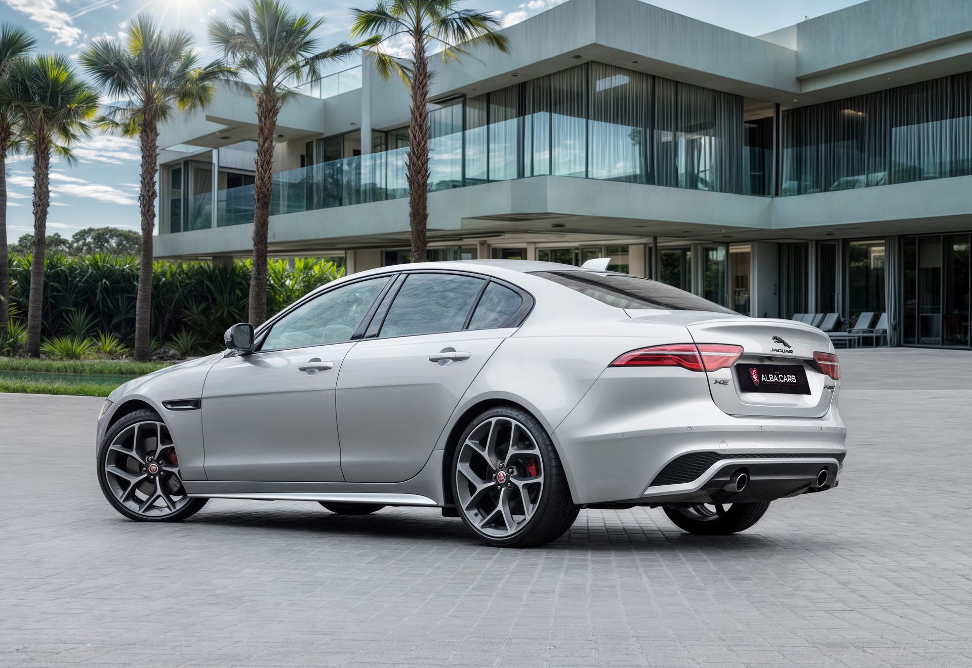 2021 Jaguar XE photo 3