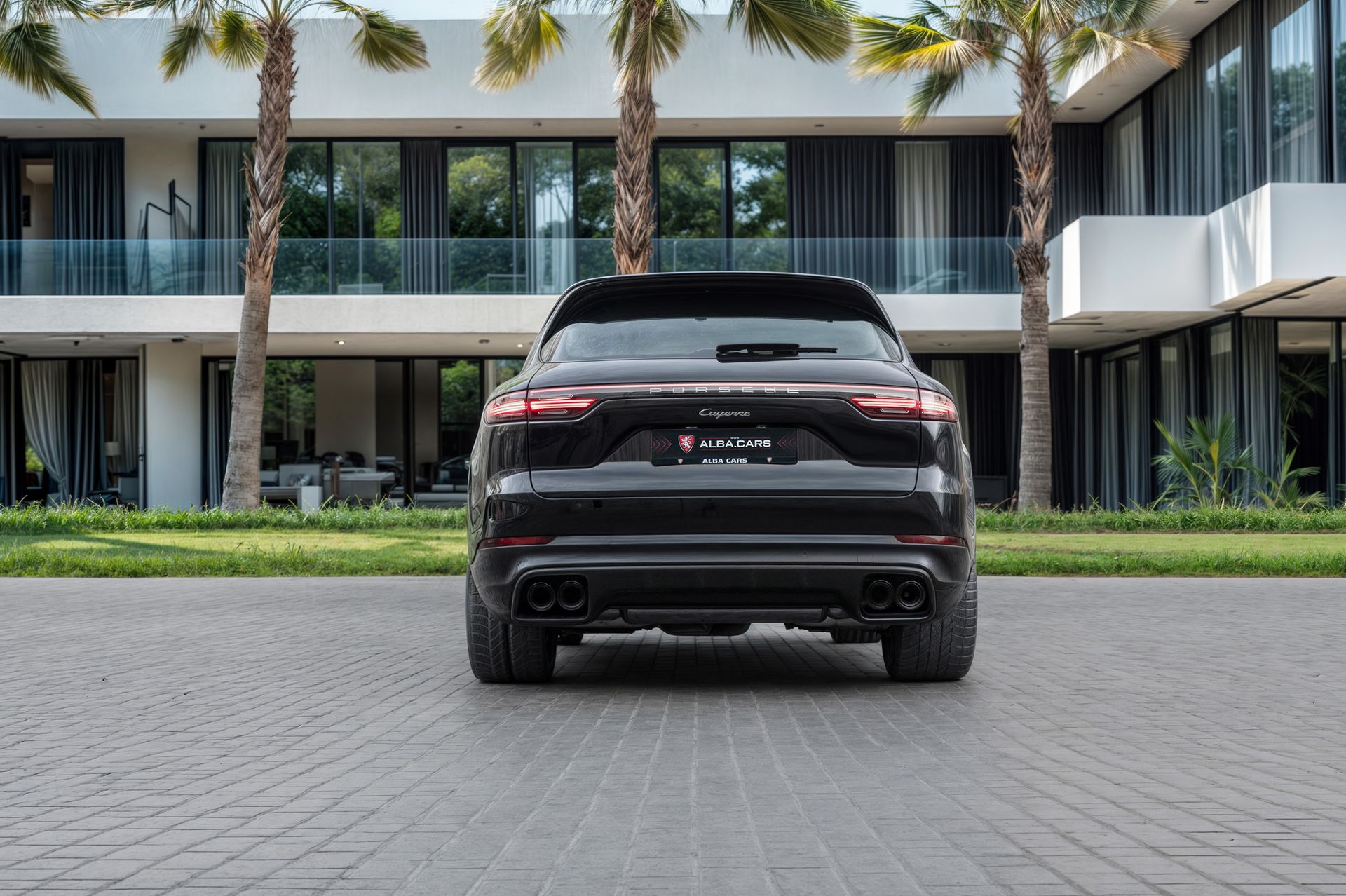 2023 Porsche Cayenne photo 5