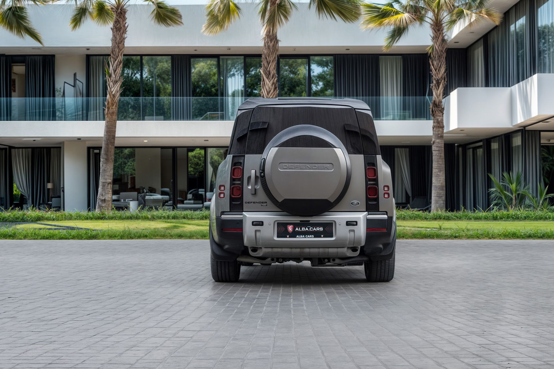 2023 Land Rover Defender photo 5