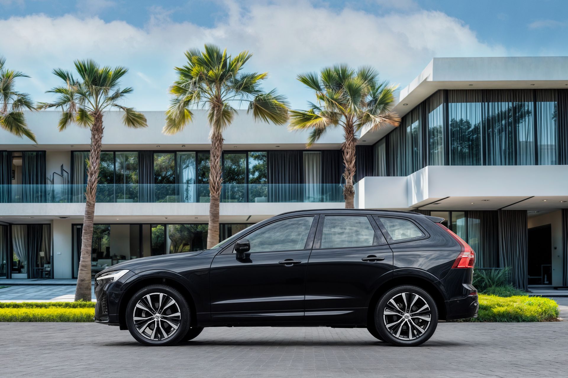 2024 Volvo XC60 photo 2