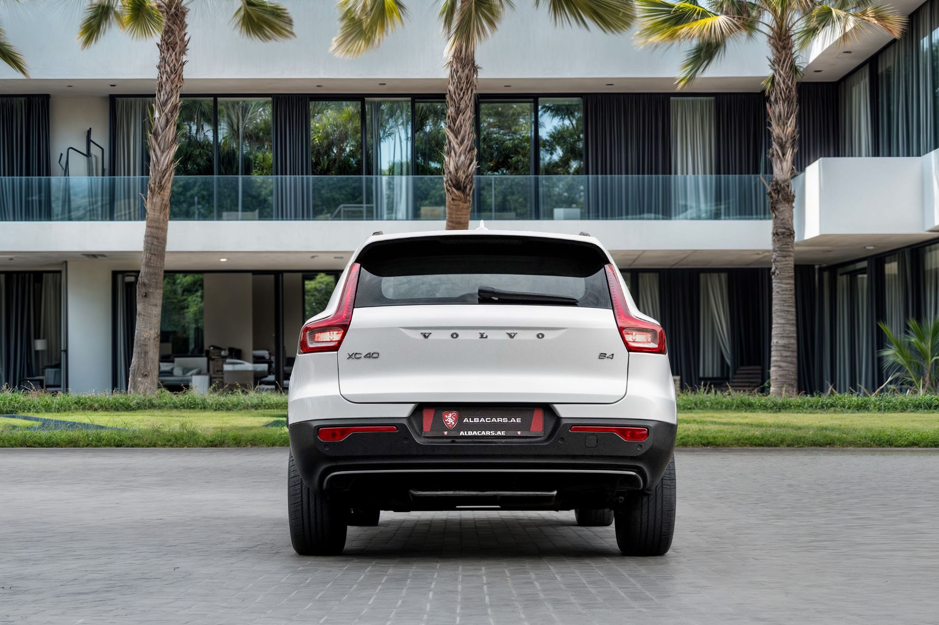 2023 Volvo XC40 photo 5