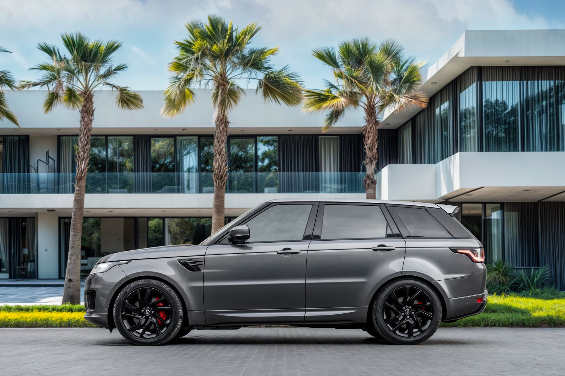 2020 Land Rover Range Rover Sport photo 2