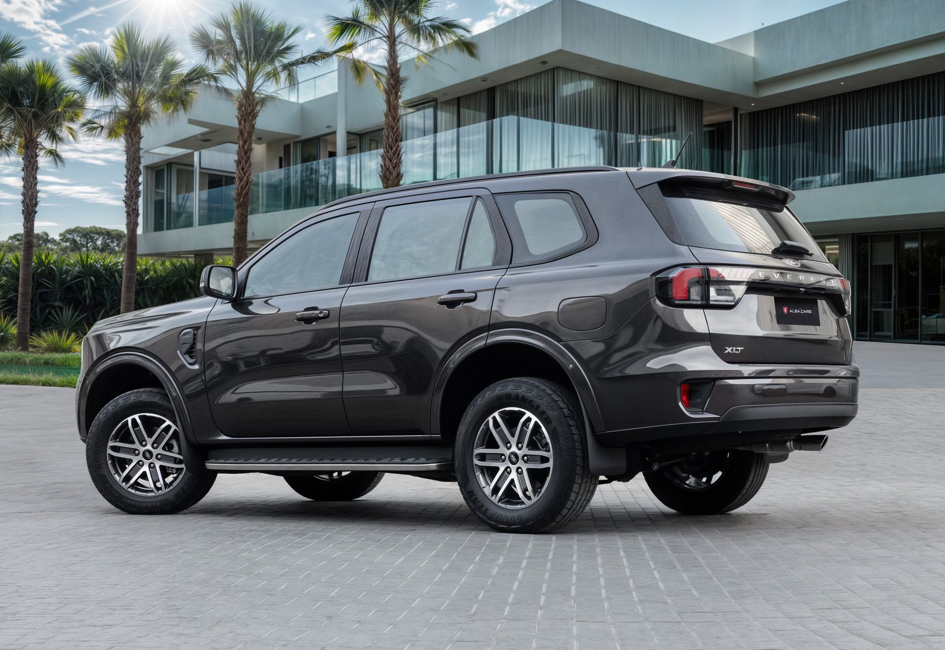 2025 Ford Everest photo 3