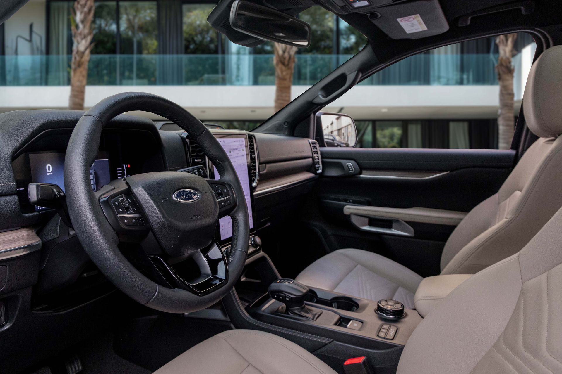2024 Ford Everest photo 4