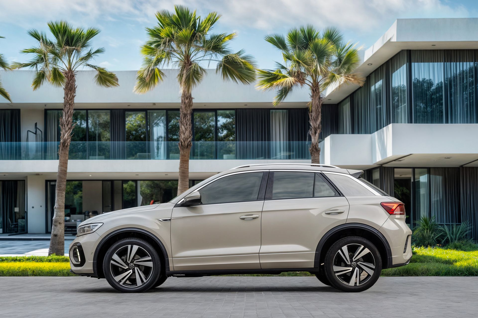 2023 Volkswagen T-Roc photo 2