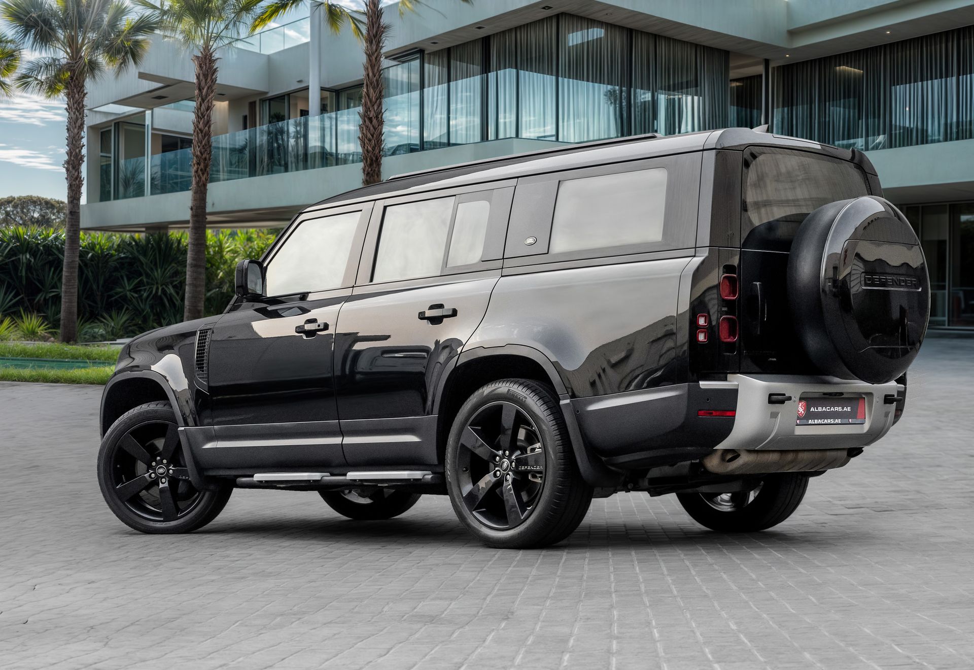 2023 Land Rover Defender photo 3