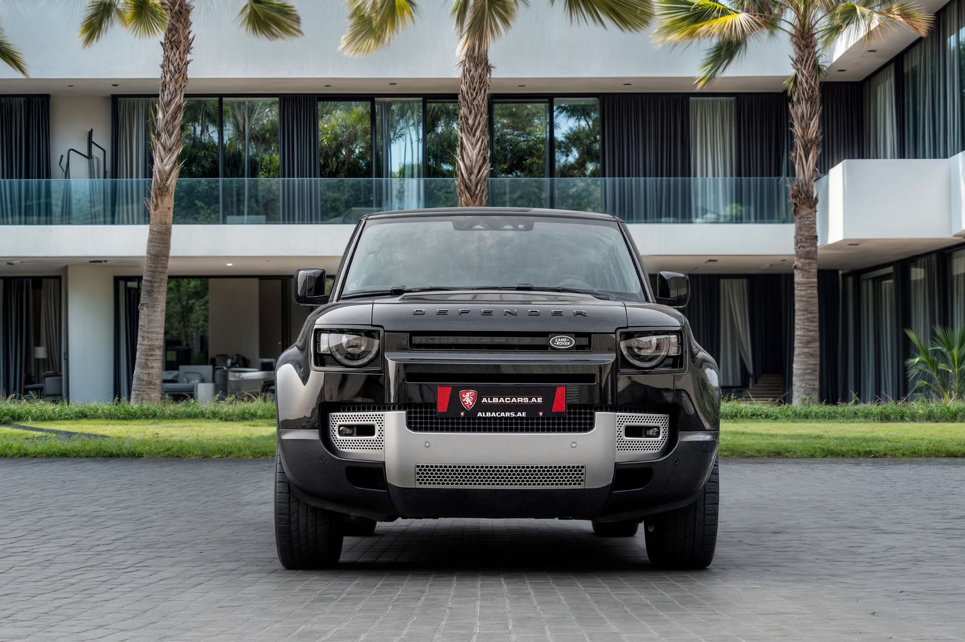 2023 Land Rover Defender photo 4