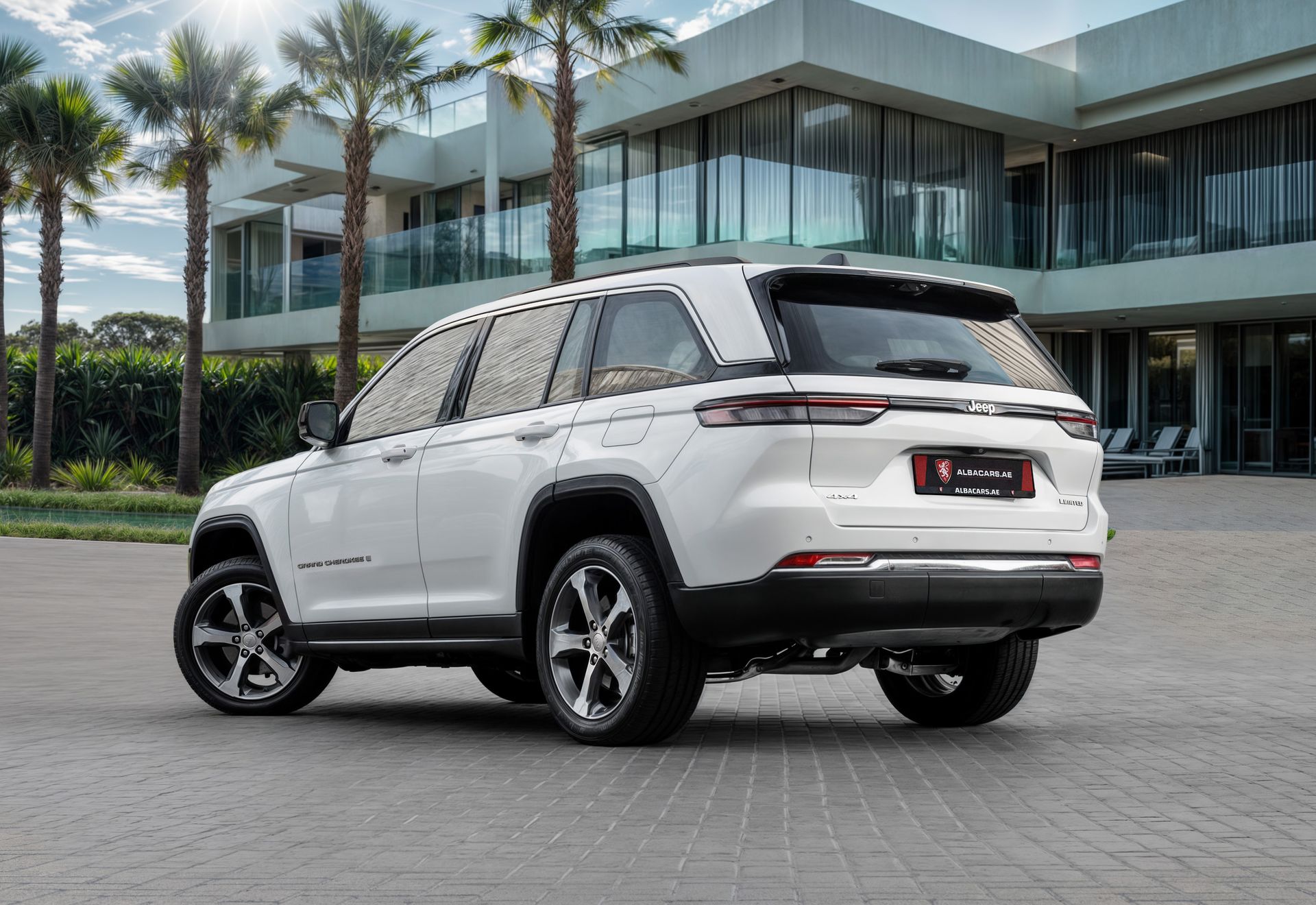 2024 Jeep Grand Cherokee photo 3