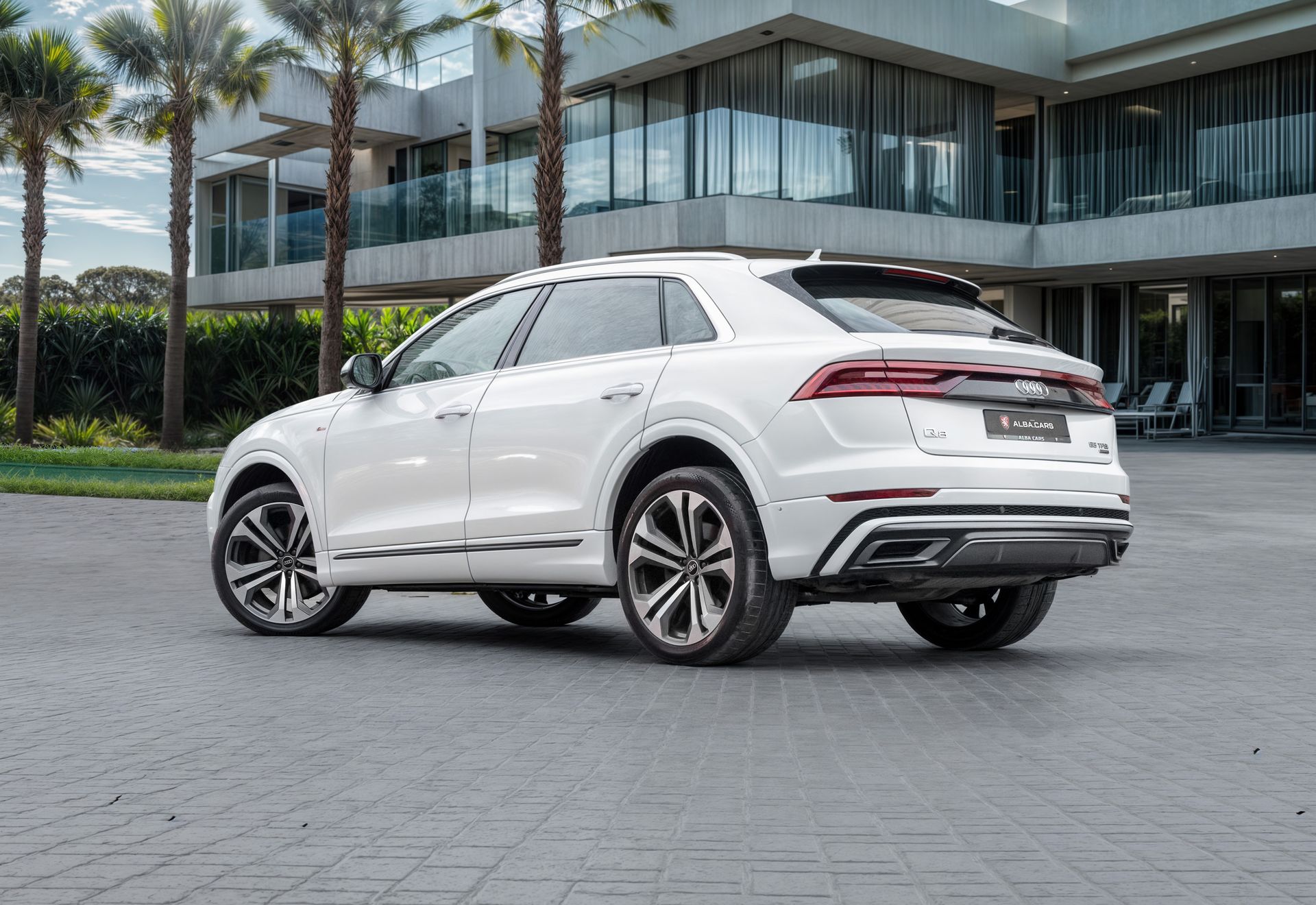 2022 Audi Q8 photo 3