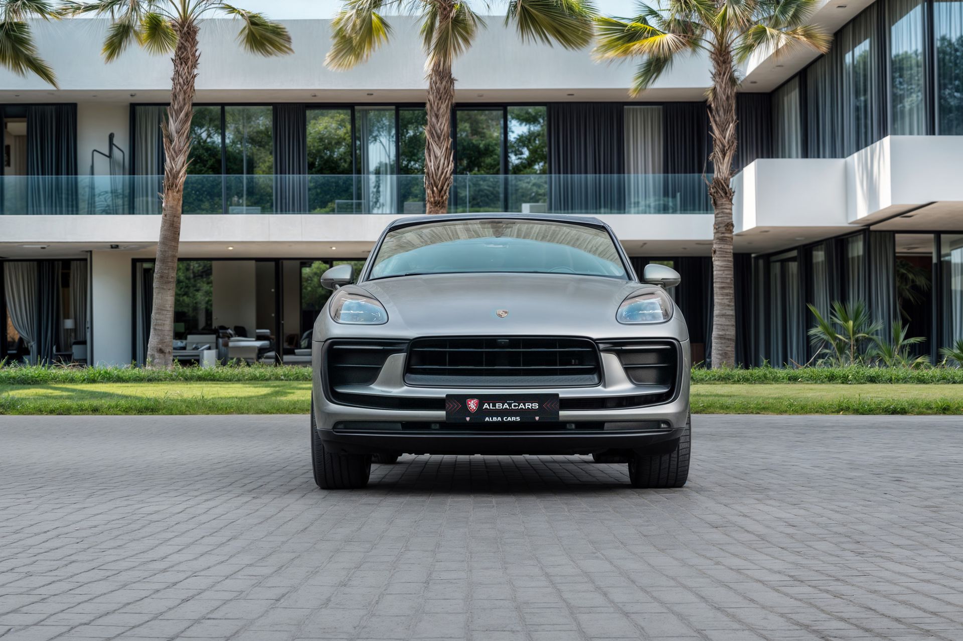 2023 Porsche Macan photo 4