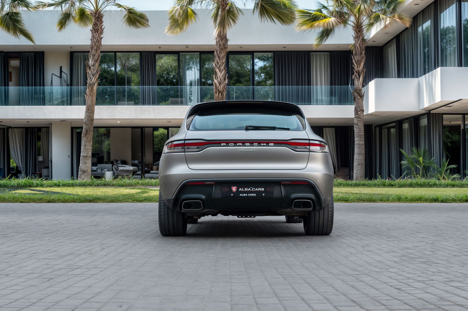 2023 Porsche Macan photo 5