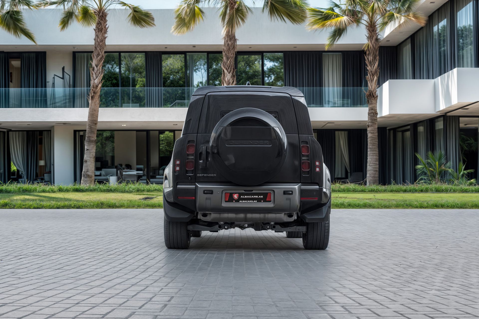 2025 Land Rover Defender photo 5