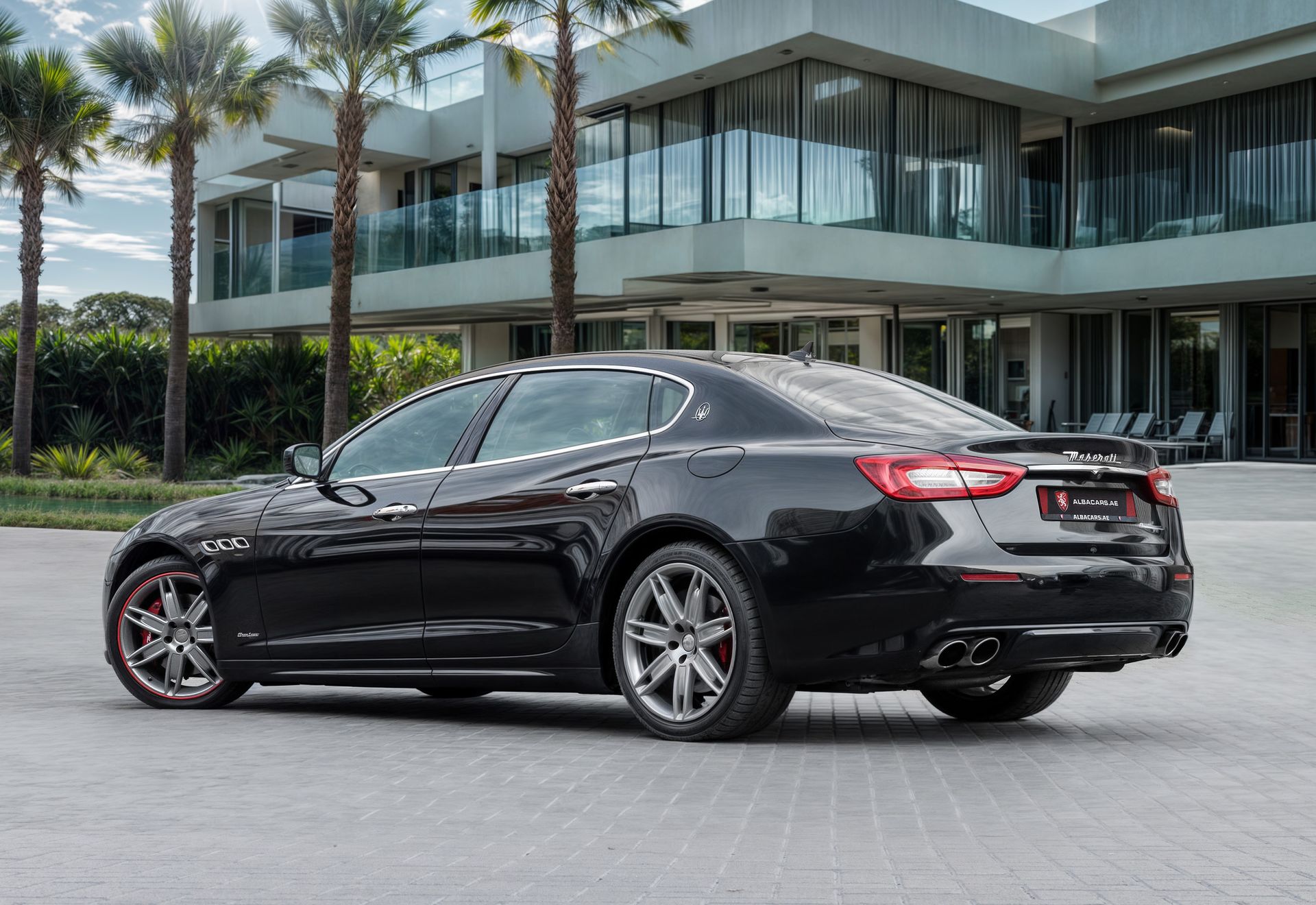 2019 Maserati Quattroporte photo 3