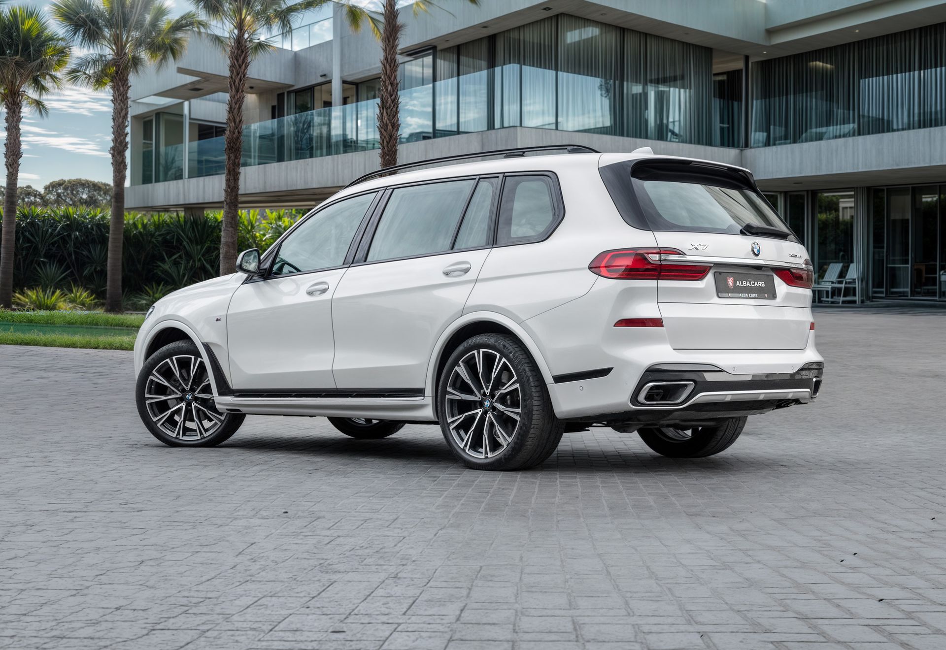 2022 BMW X7 photo 3