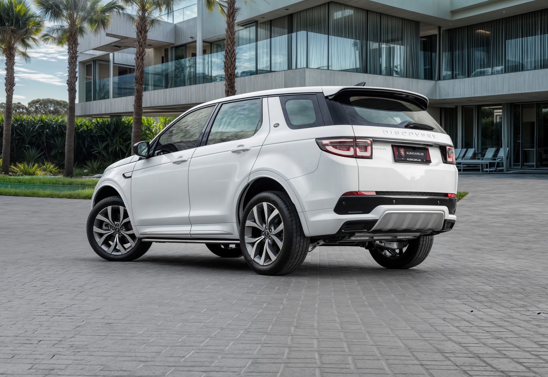 2024 Land Rover Discovery Sport photo 3