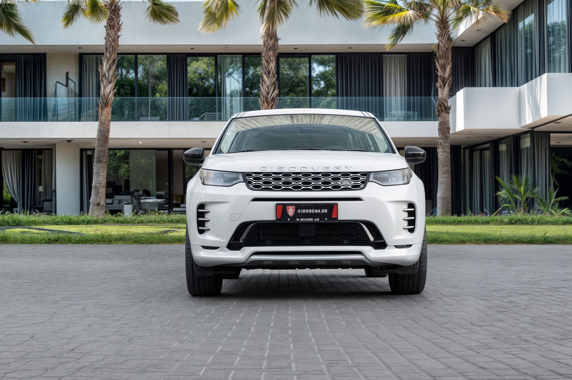 2024 Land Rover Discovery Sport photo 4