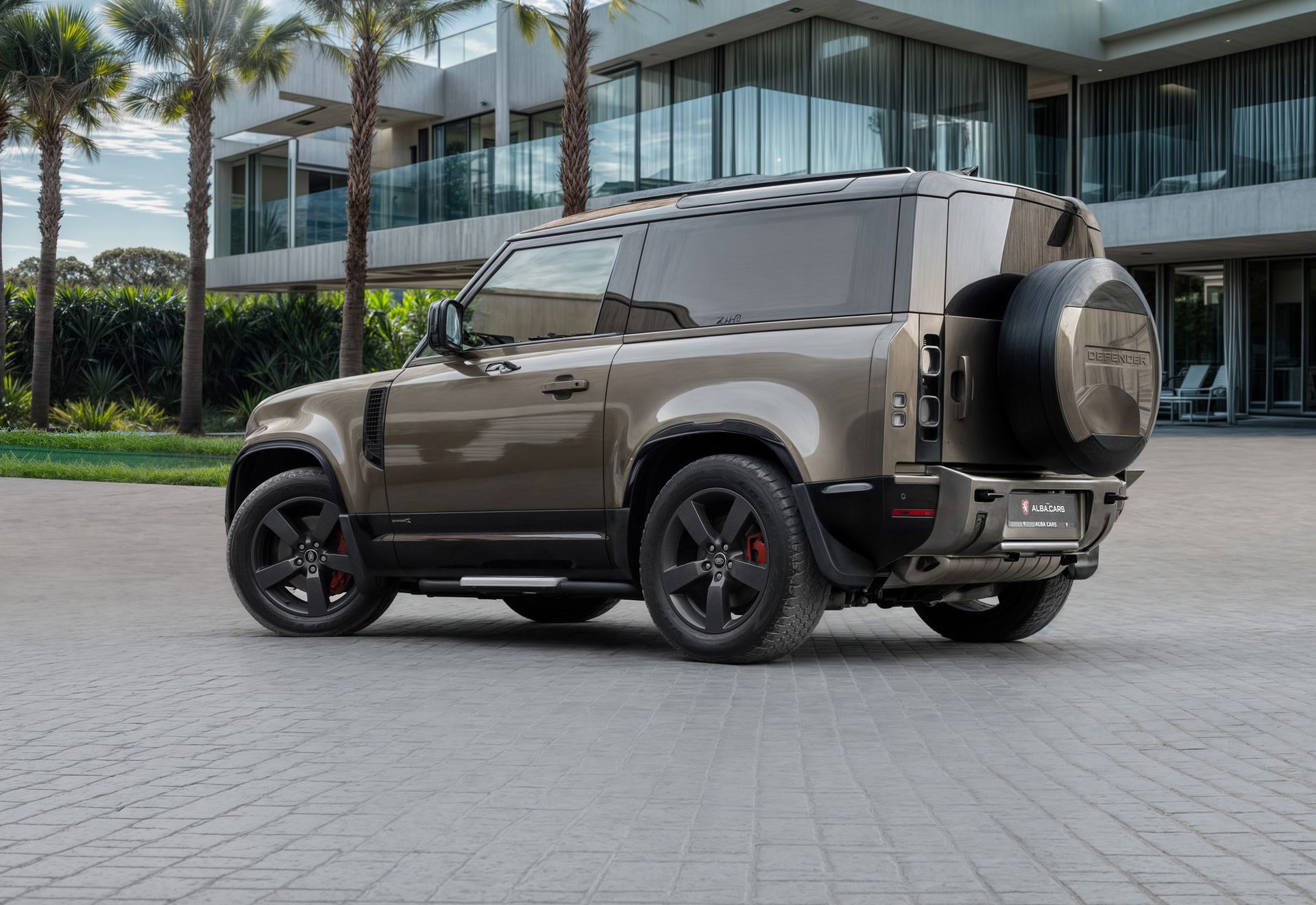 2023 Land Rover Defender photo 3