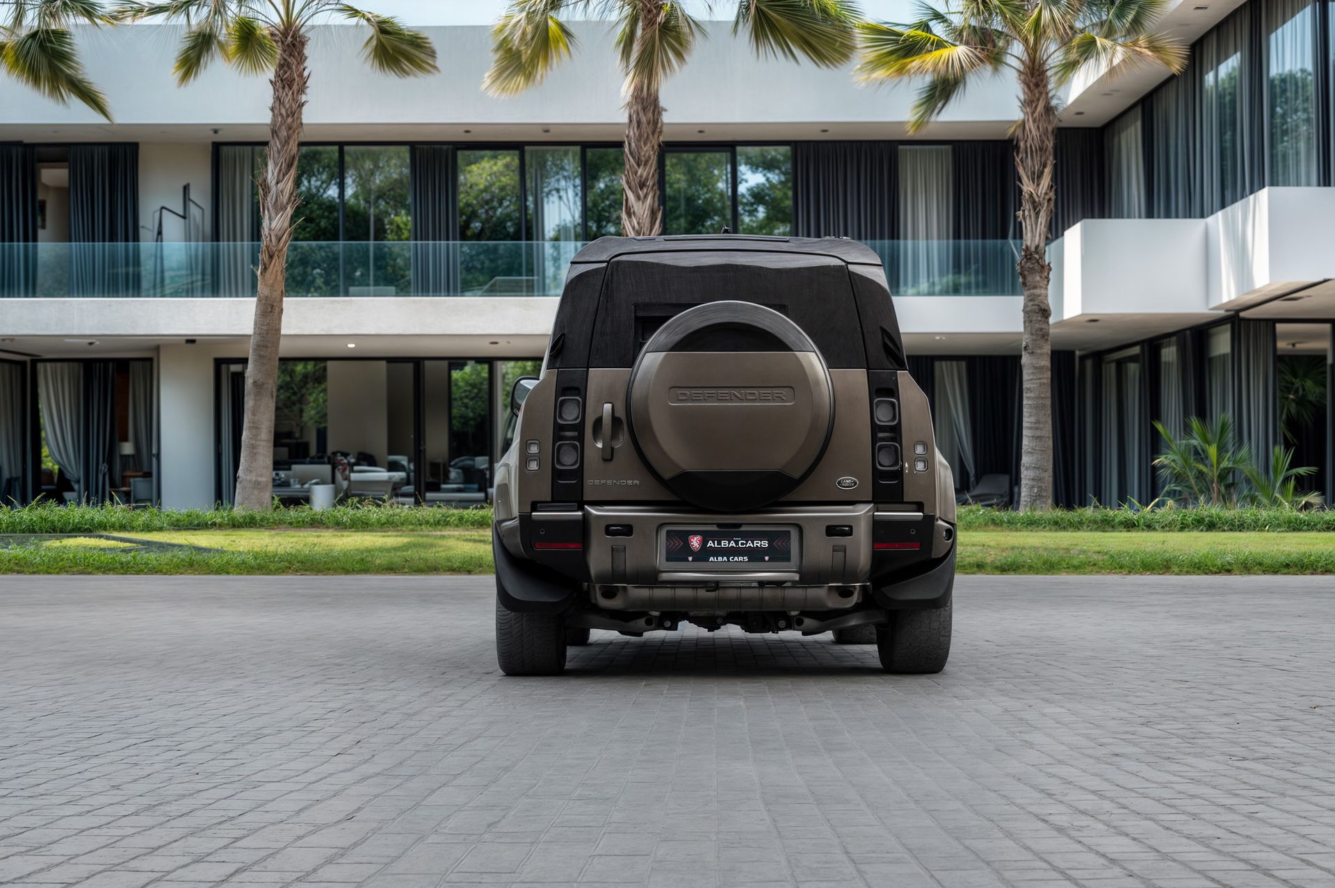 2023 Land Rover Defender photo 5