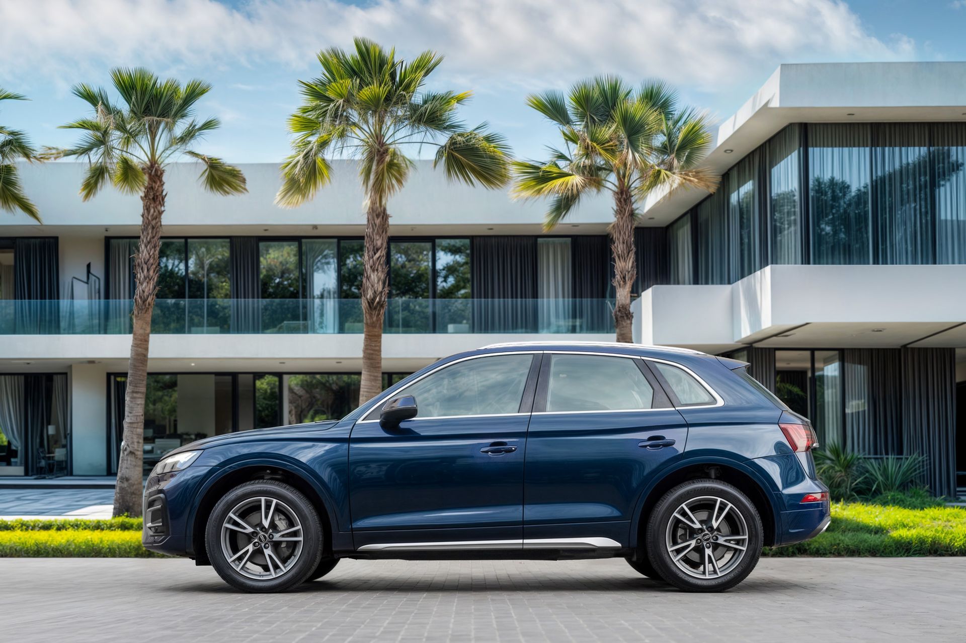 2024 Audi Q5 photo 2