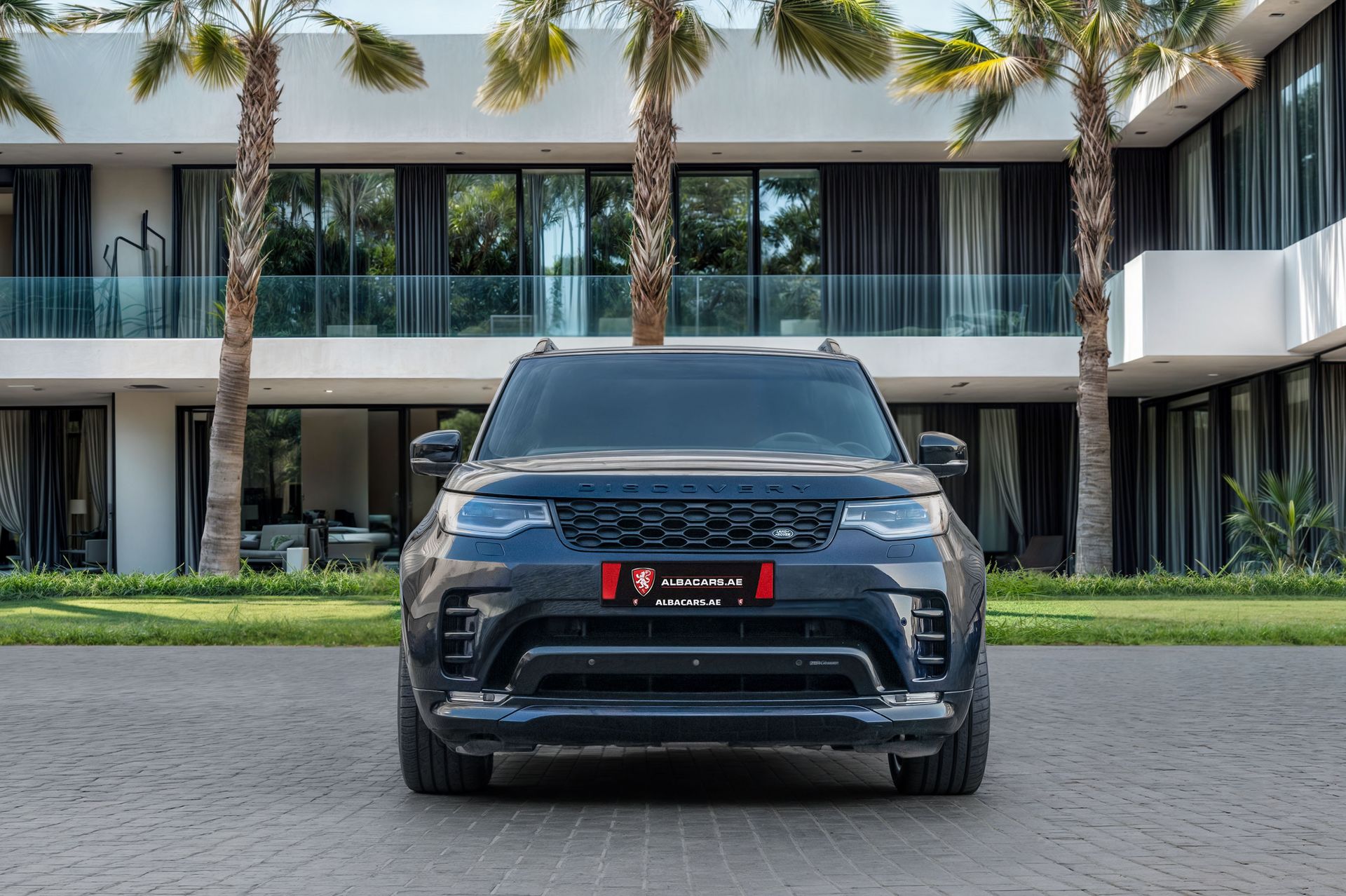 2023 Land Rover Discovery photo 4