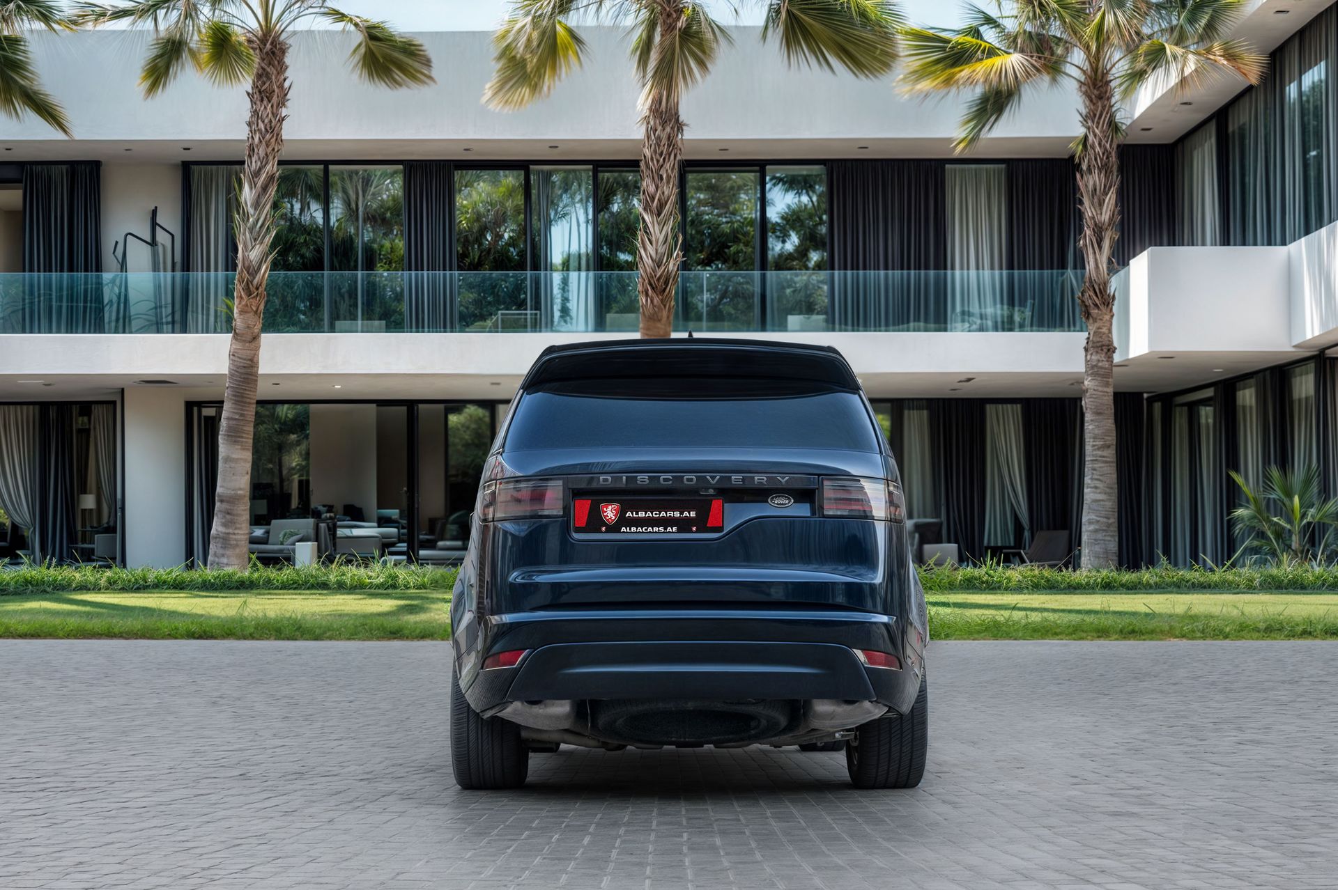 2023 Land Rover Discovery photo 5