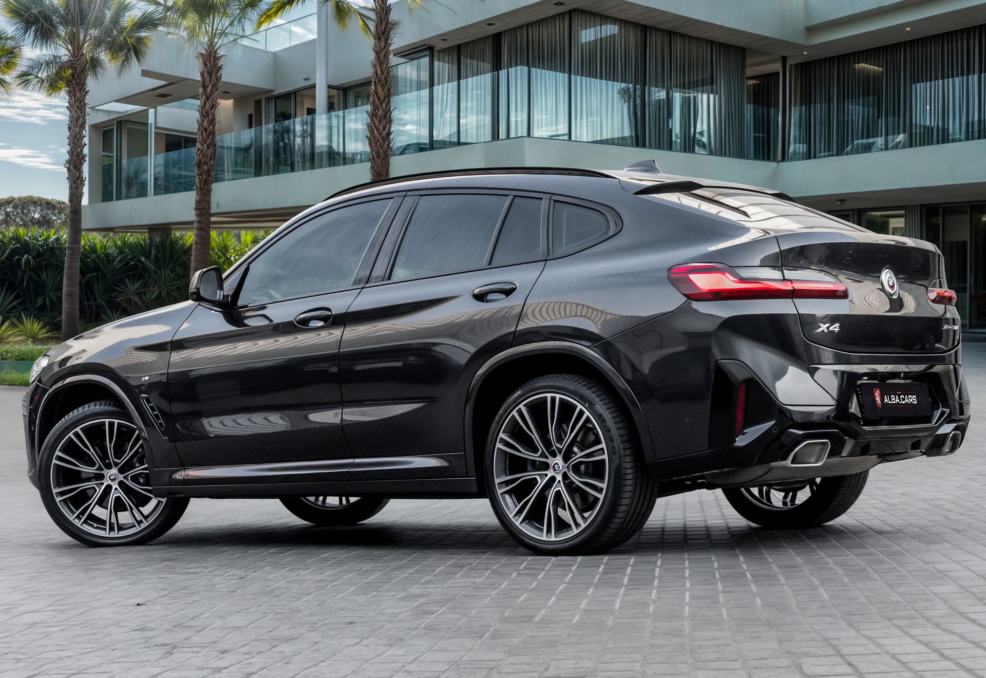 2023 BMW X4 photo 3