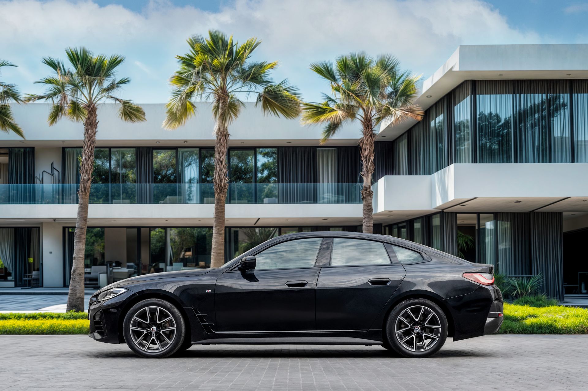 2023 BMW 4 Series photo 2