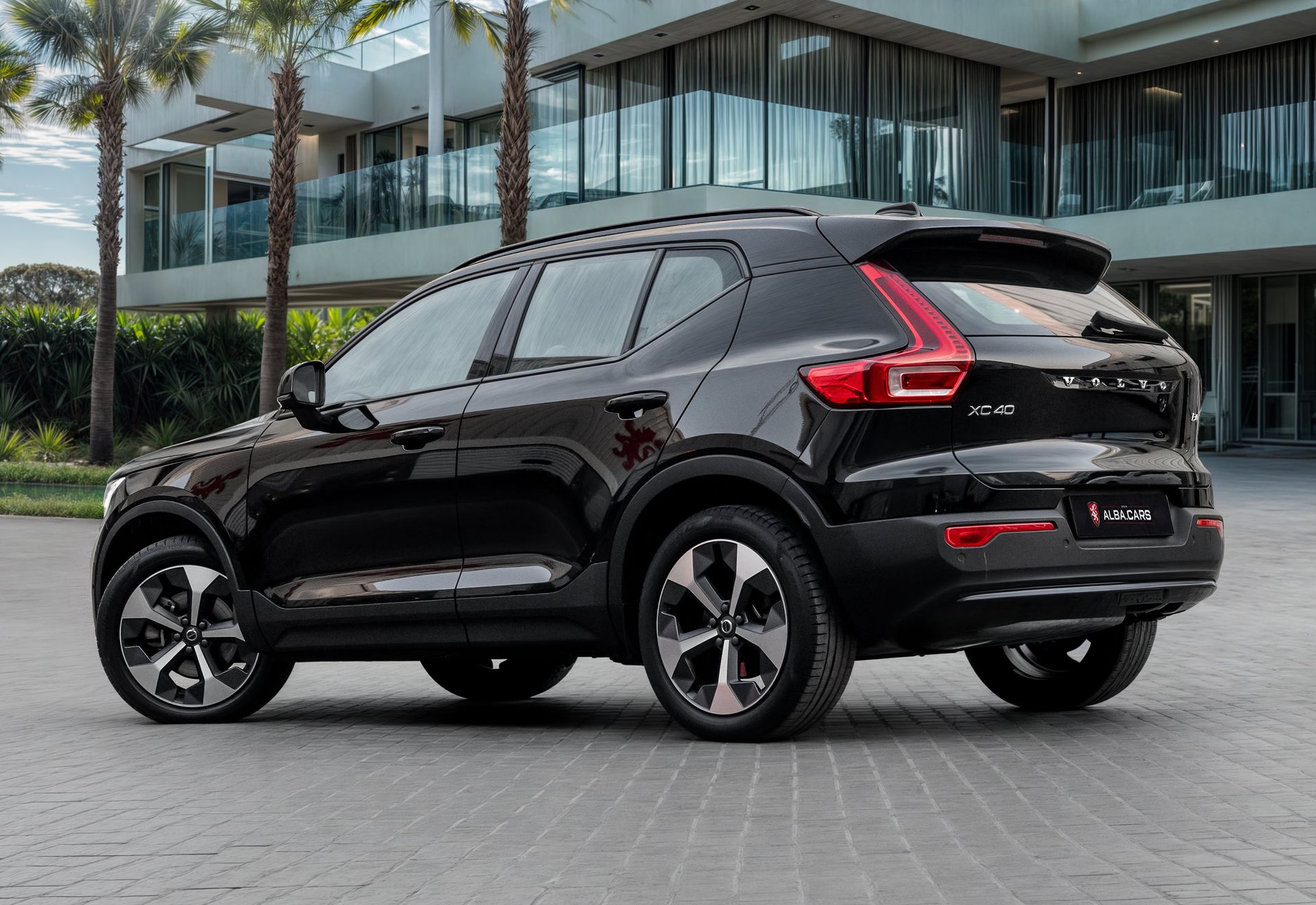 2024 Volvo XC40 photo 3