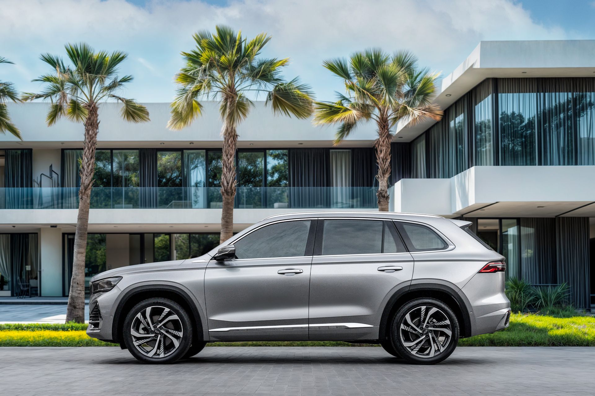 2025 Geely Monjaro photo 2