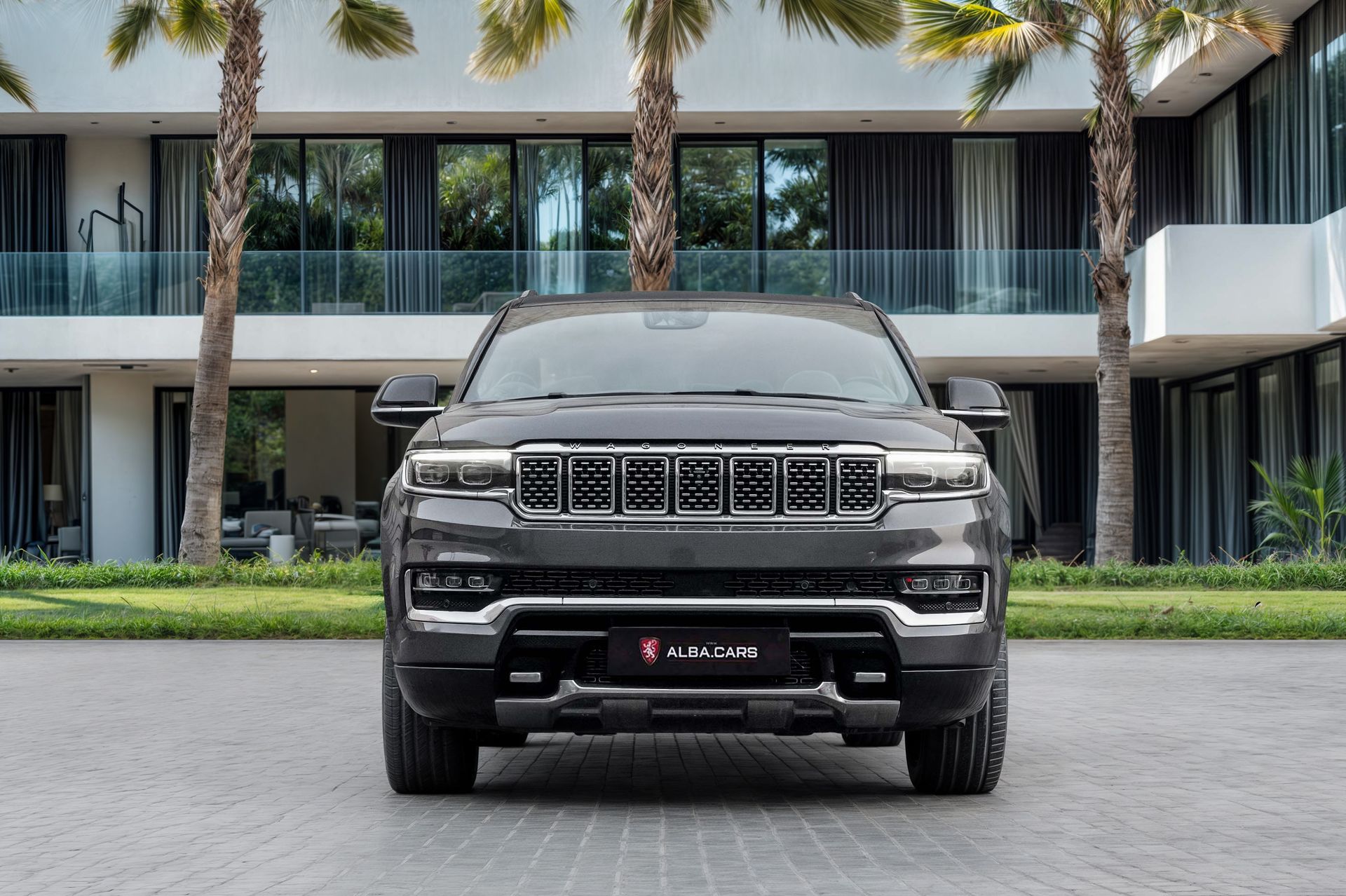 2023 Jeep Grand Wagoneer photo 4