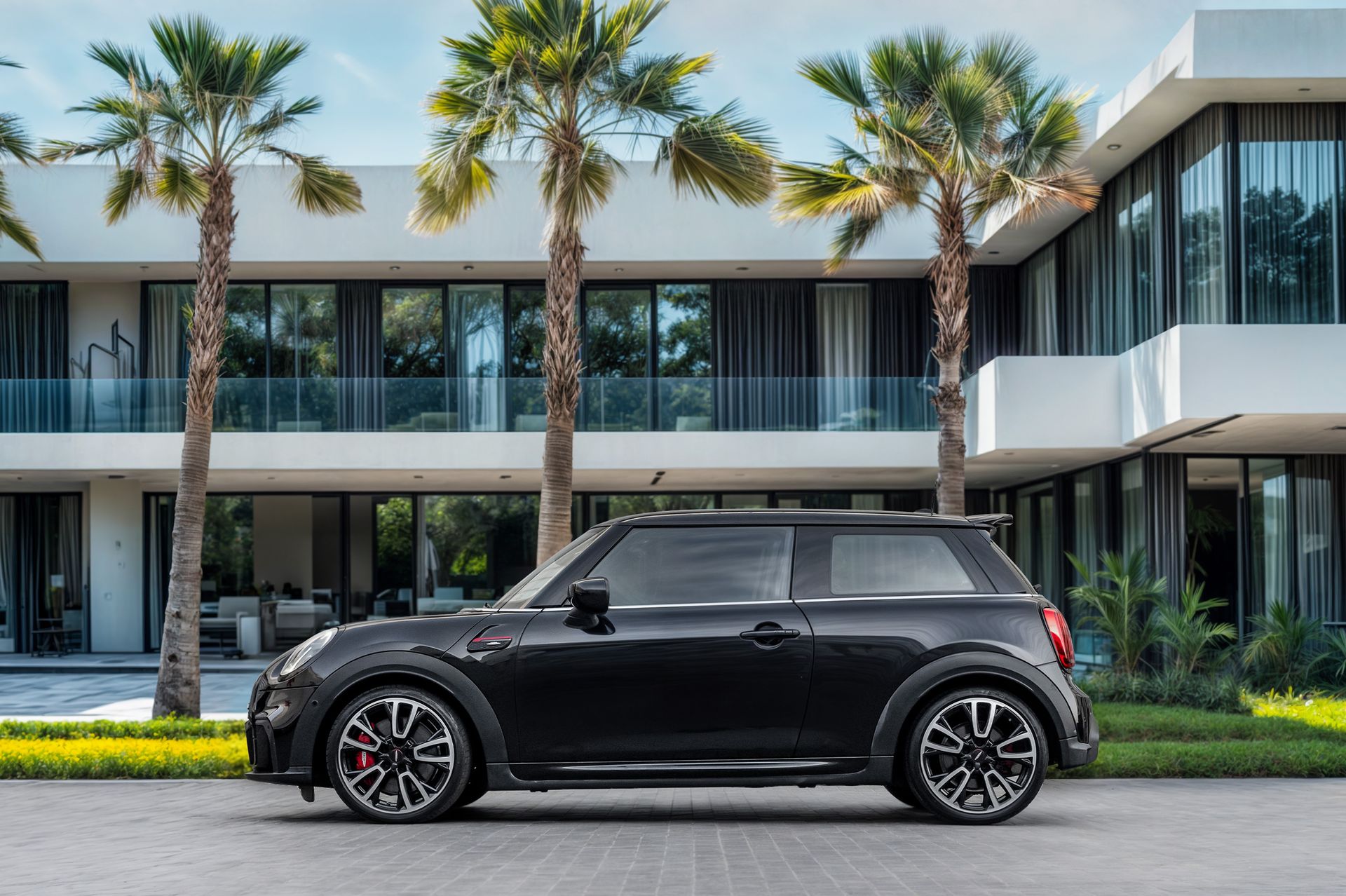 2024 MINI Cooper photo 2