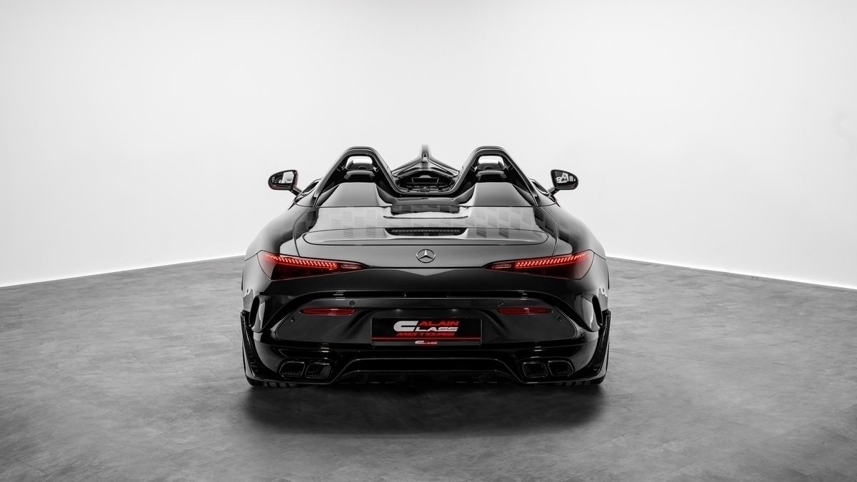 2025 Mercedes-Benz AMG GT photo 3