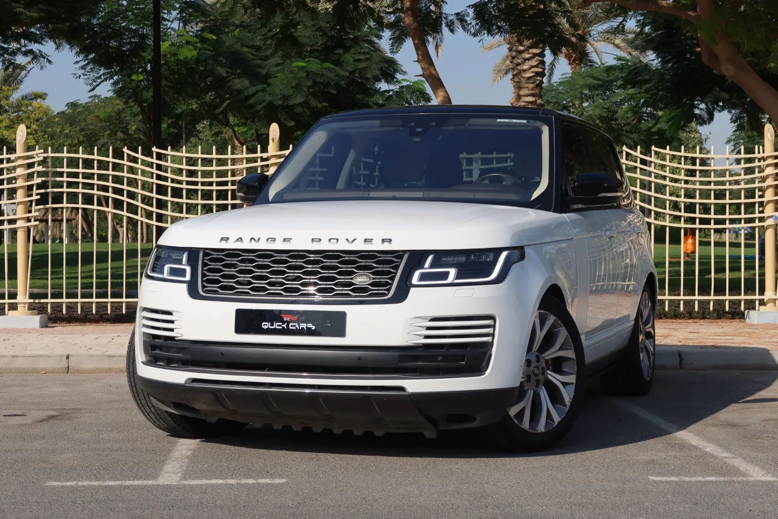2021 Land Rover Vogue photo 5