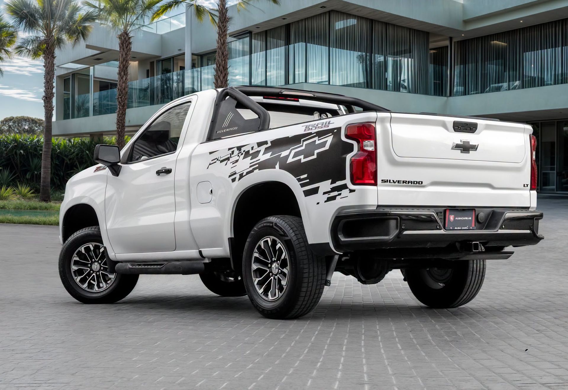 2021 Chevrolet Silverado photo 5