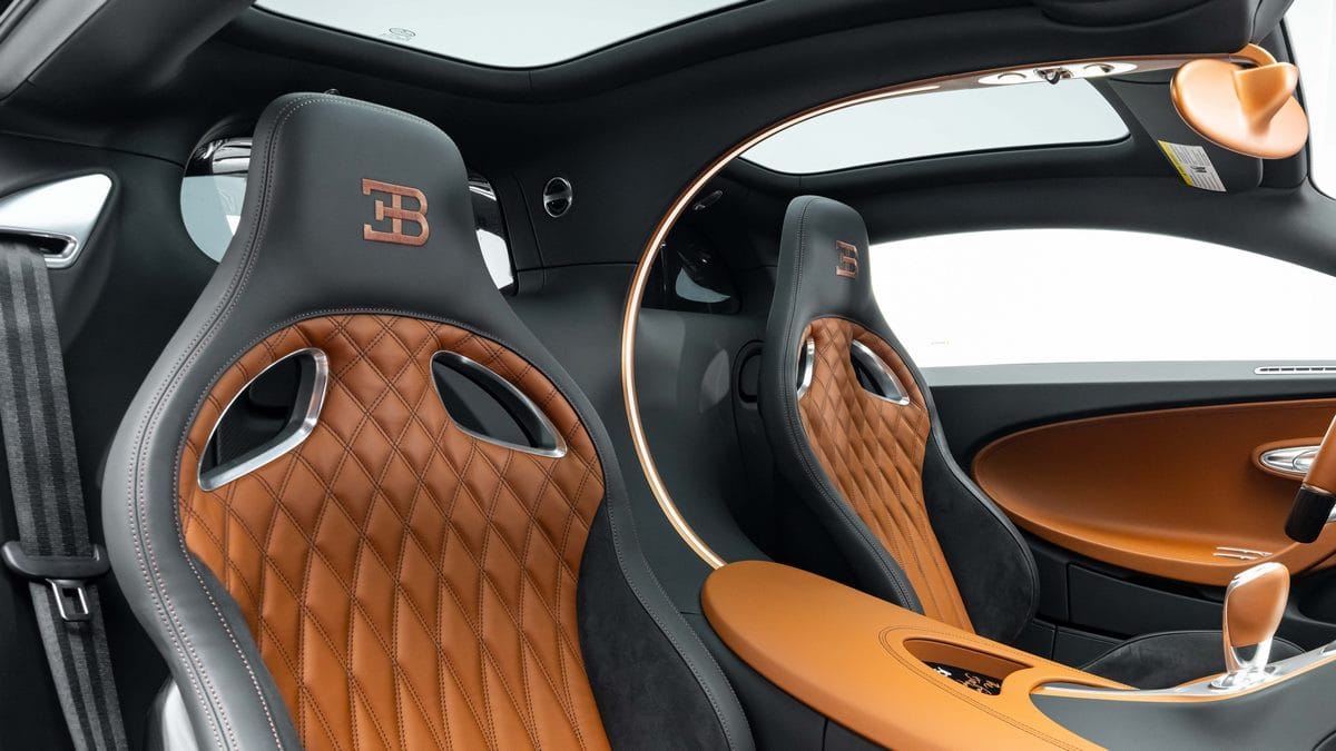 2023 Bugatti CHIRON photo 4