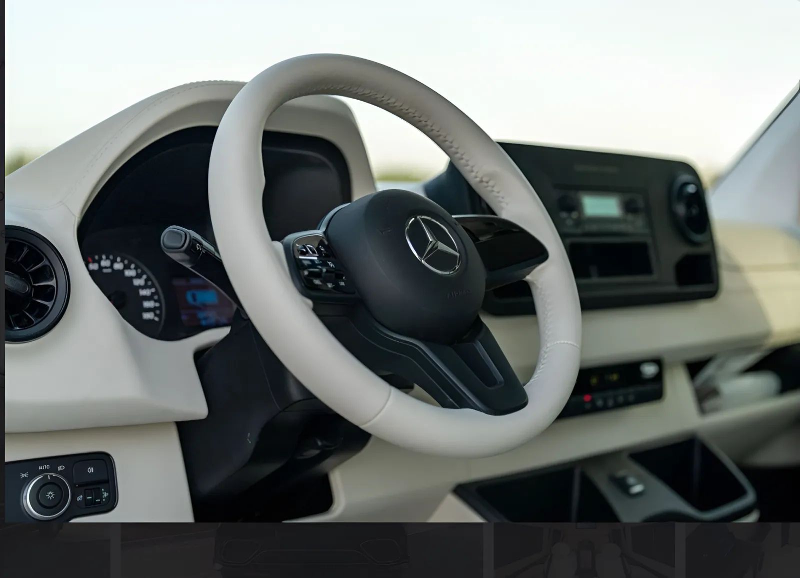 2023 Mercedes-Benz Sprinter photo 3